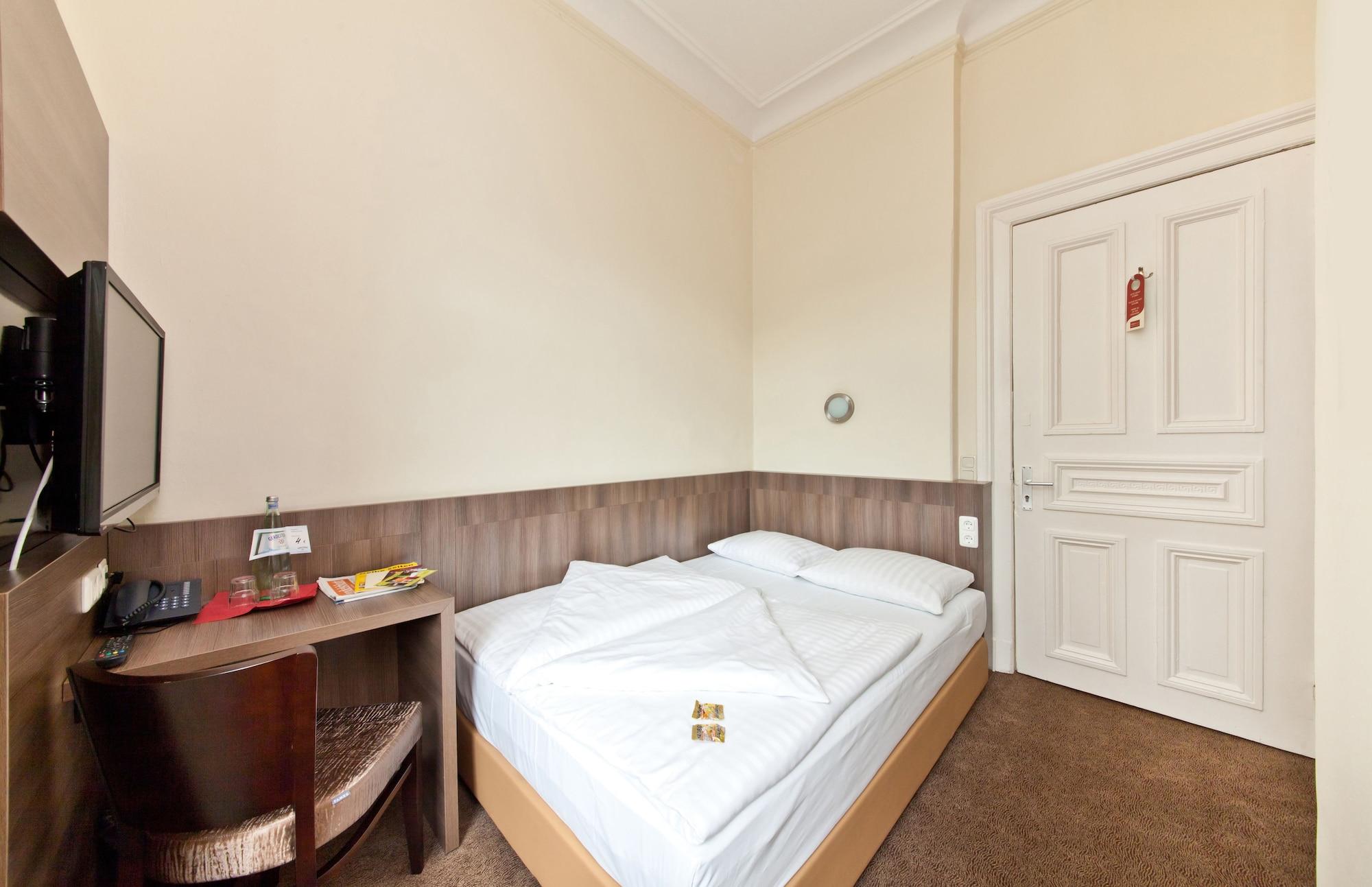 Hotel Koenigshof Hamburg Kültér fotó