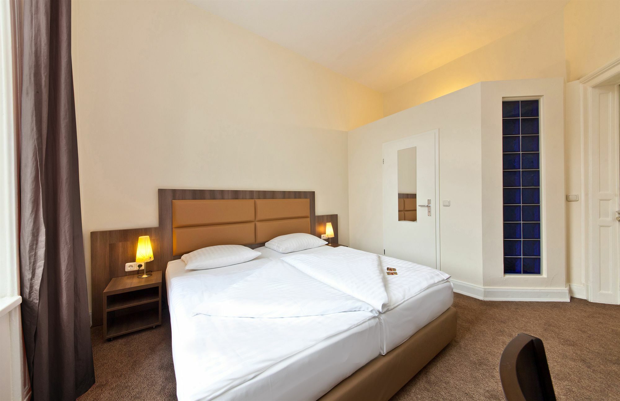 Hotel Koenigshof Hamburg Kültér fotó